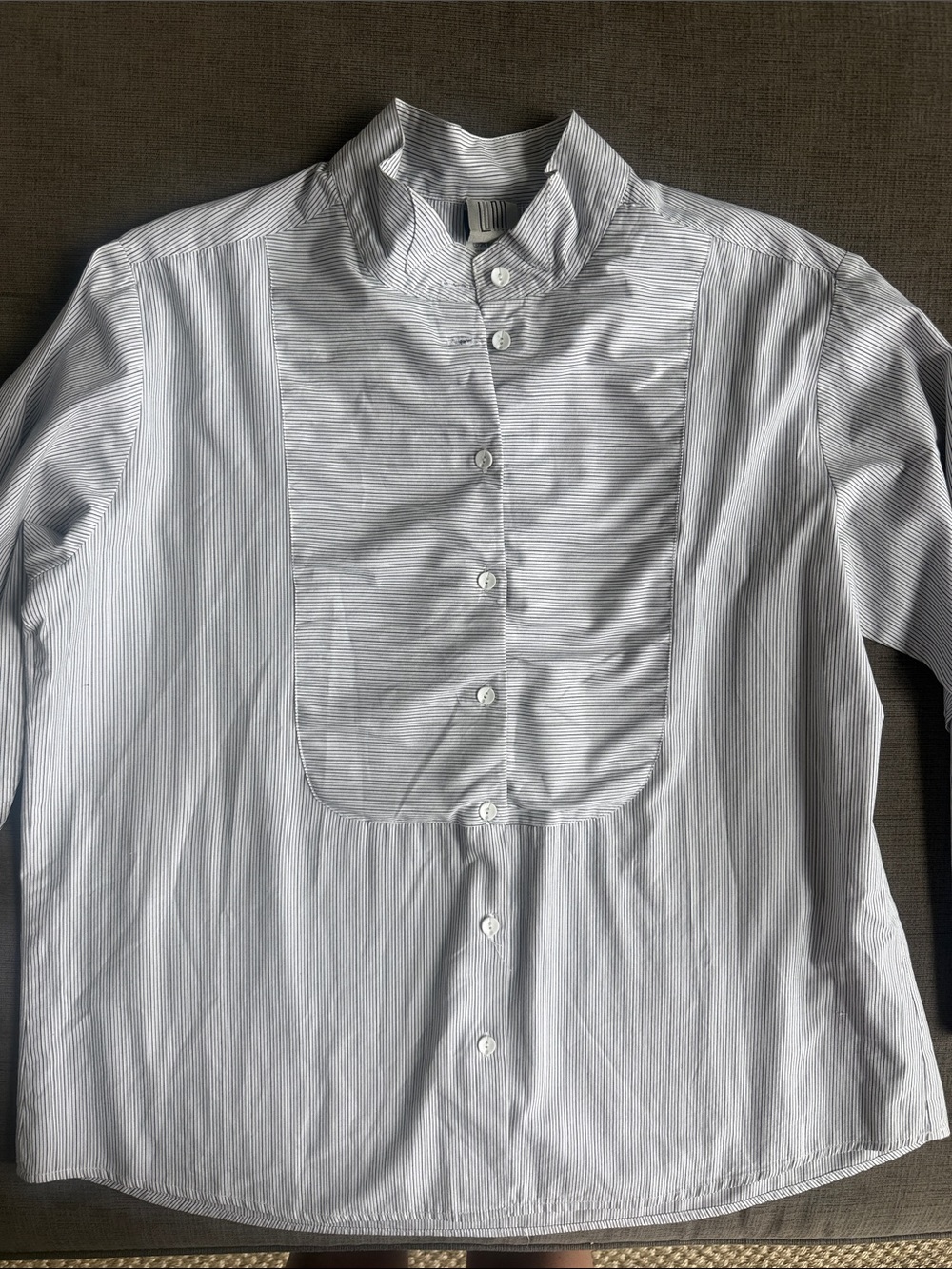 LUNN Reef 4 woman’s  White Shirt Fine Gray Pinstripes and Mandarin Collar 100% c